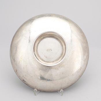 Skål, silver, W.A Bolin, Stockholm, 1938, Vikt ca 440 gram.