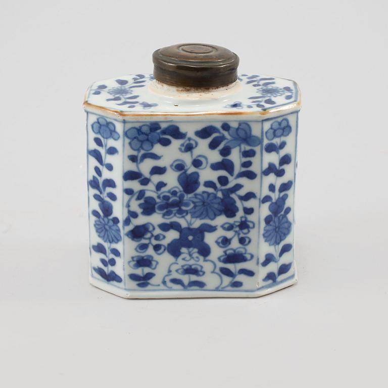 PARTI PORSLIN, Kina, 1700, 1800 och 1900-tal.