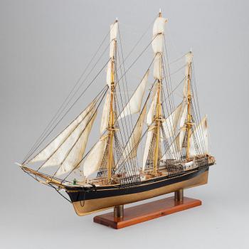 A ship model after the clipper The Flying Cloud, 20th Century.