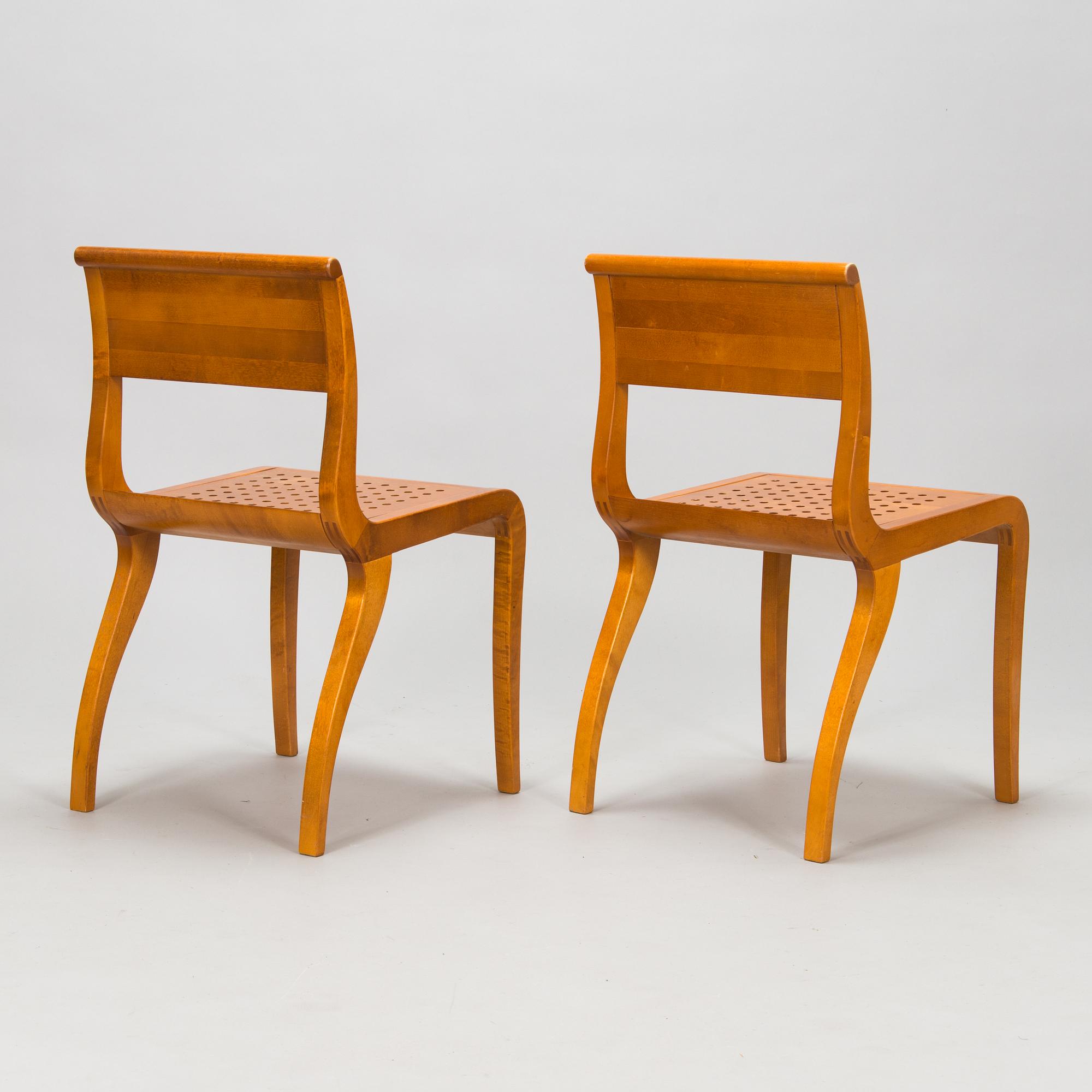 Kimmo Varjoranta, a 9-piece 'Kaiku' dining set retailer  Sope Kaluste. In production 1985-1995.