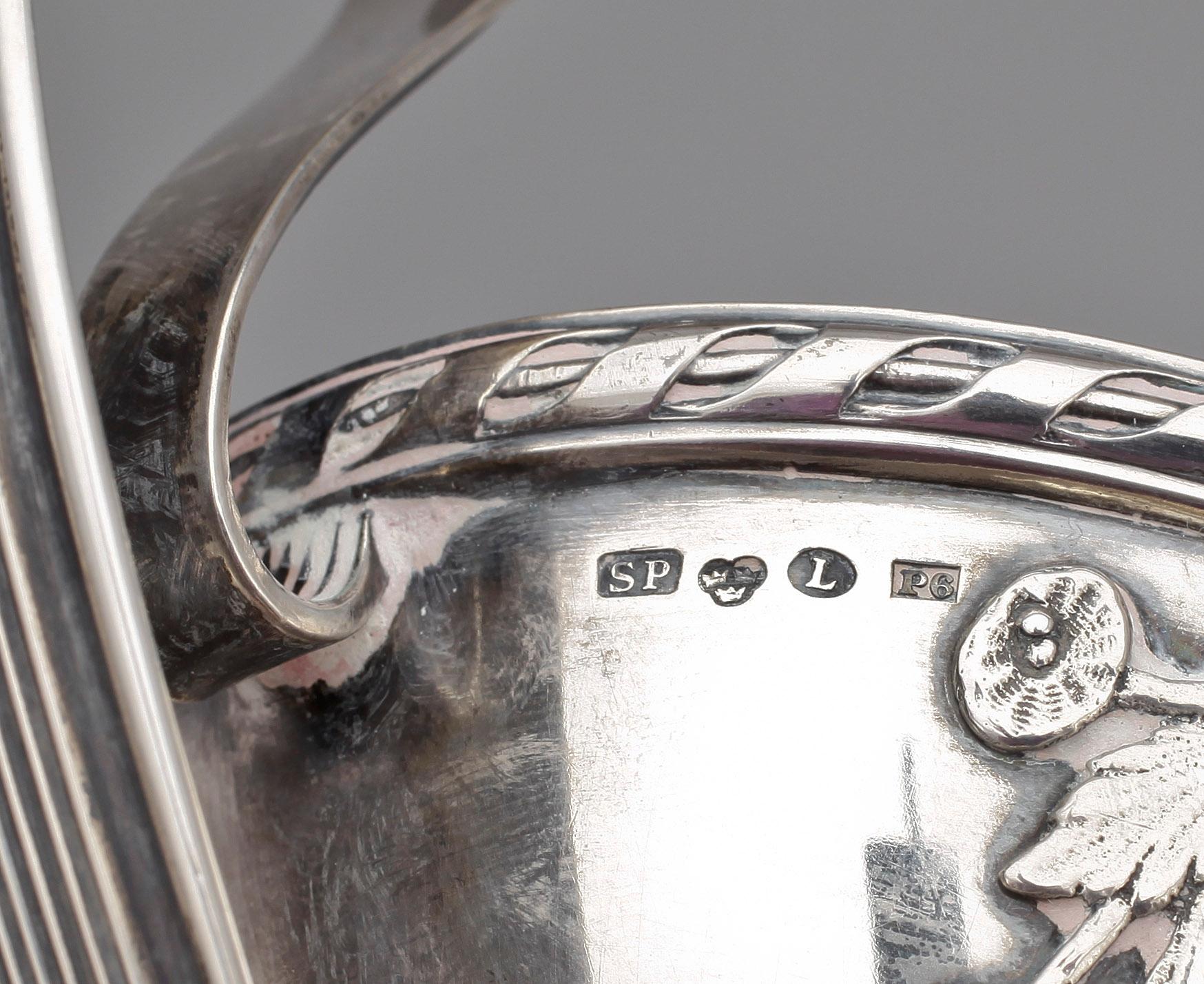 SOCKERSKÅL MED LOCK, silver, empirstil, Pehr Sjöberg, Sundsvall, 1893. Vikt ca 665 g.