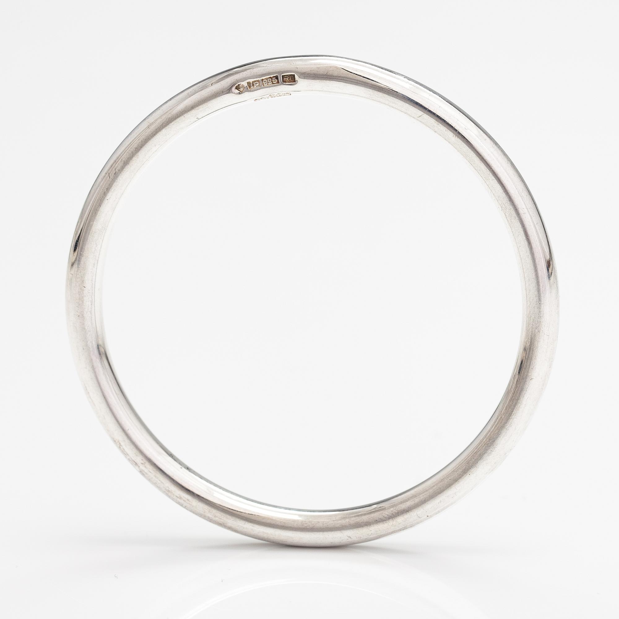 Kaija Aarikka, A sterling silver bracelet. Ilmari Puhakka, Joutsa for Aarikka 1994.