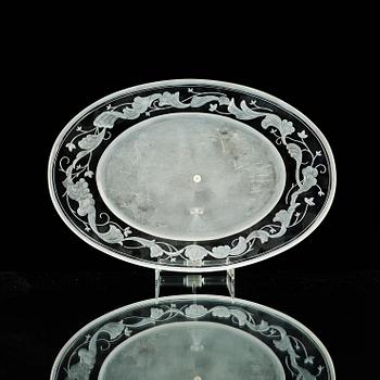 A Simon Gate engraved glass bowl and stand, Orrefors 1927.