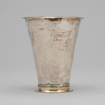 BÄGARE, silver, stämplad EW, Sverige 1700-tal. Vikt ca 58 gram.