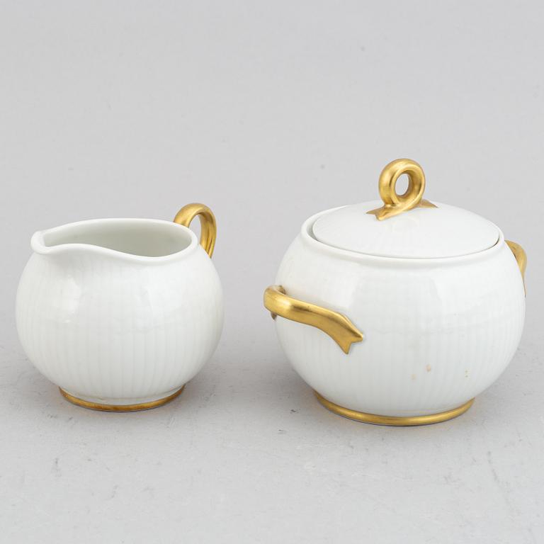Louise Adelborg, Mat, kaffe- och teservis, Porslin, 110 delar, "Swedish Grace"/"Nationalservisen", Rörstrand.