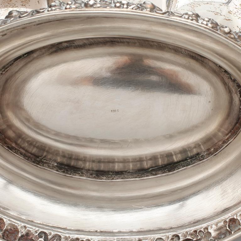 JARDINIERE, silver, CG Hallberg, Stockholm, 1893. Vikt ca 930 gram.