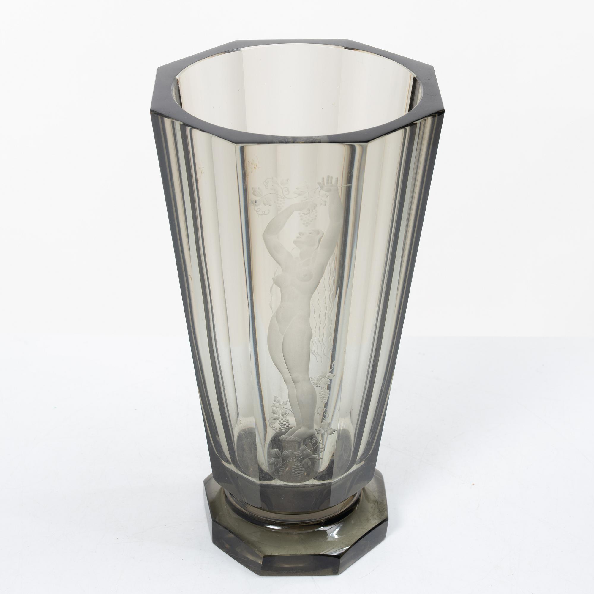 Simon Gate, a vase, Orrefors, 1938.