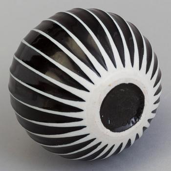 A Stig Lindberg earthenware 'Domino' vase, for Gustabsnerg. 1955-1969.
