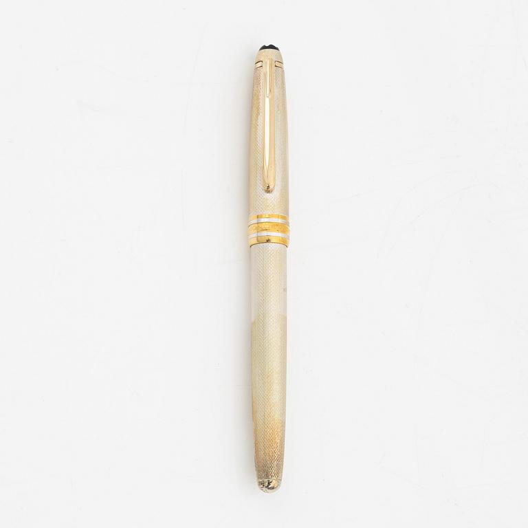 Montblanc, a 'Meisterstück Solitaire' rollerball pen.