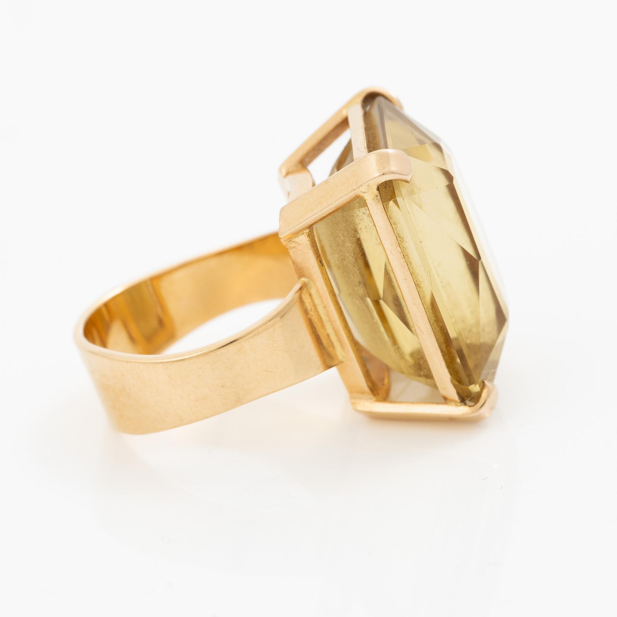 Ring, 18K gold with citrine.