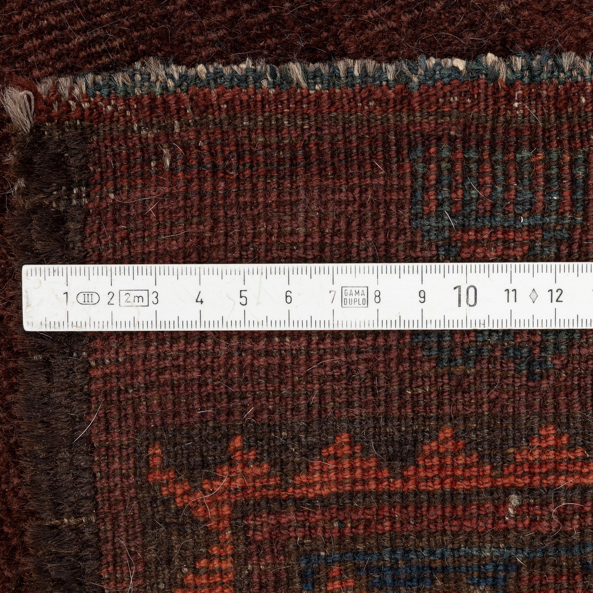 Carpet, semi-antique Ersari, approx. 346 x 228 cm.