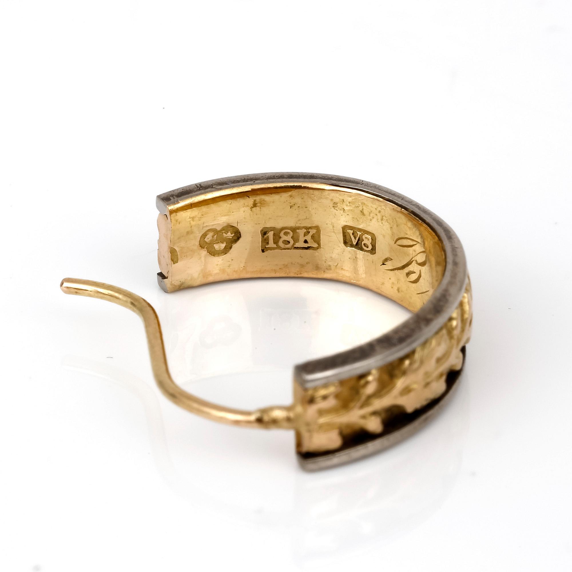 ÖRHÄNGEN, två par, Sverige, 1900-talets mitt. 18K guld.
