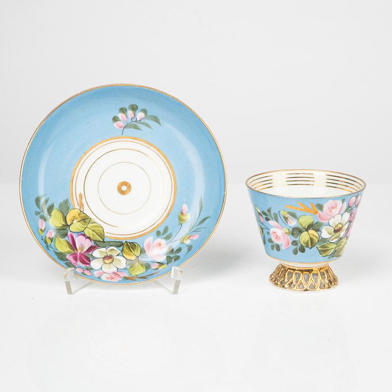 Kuznetsov, koppar med fat, 4 st, porslin, Ryssland, omkring 1900.