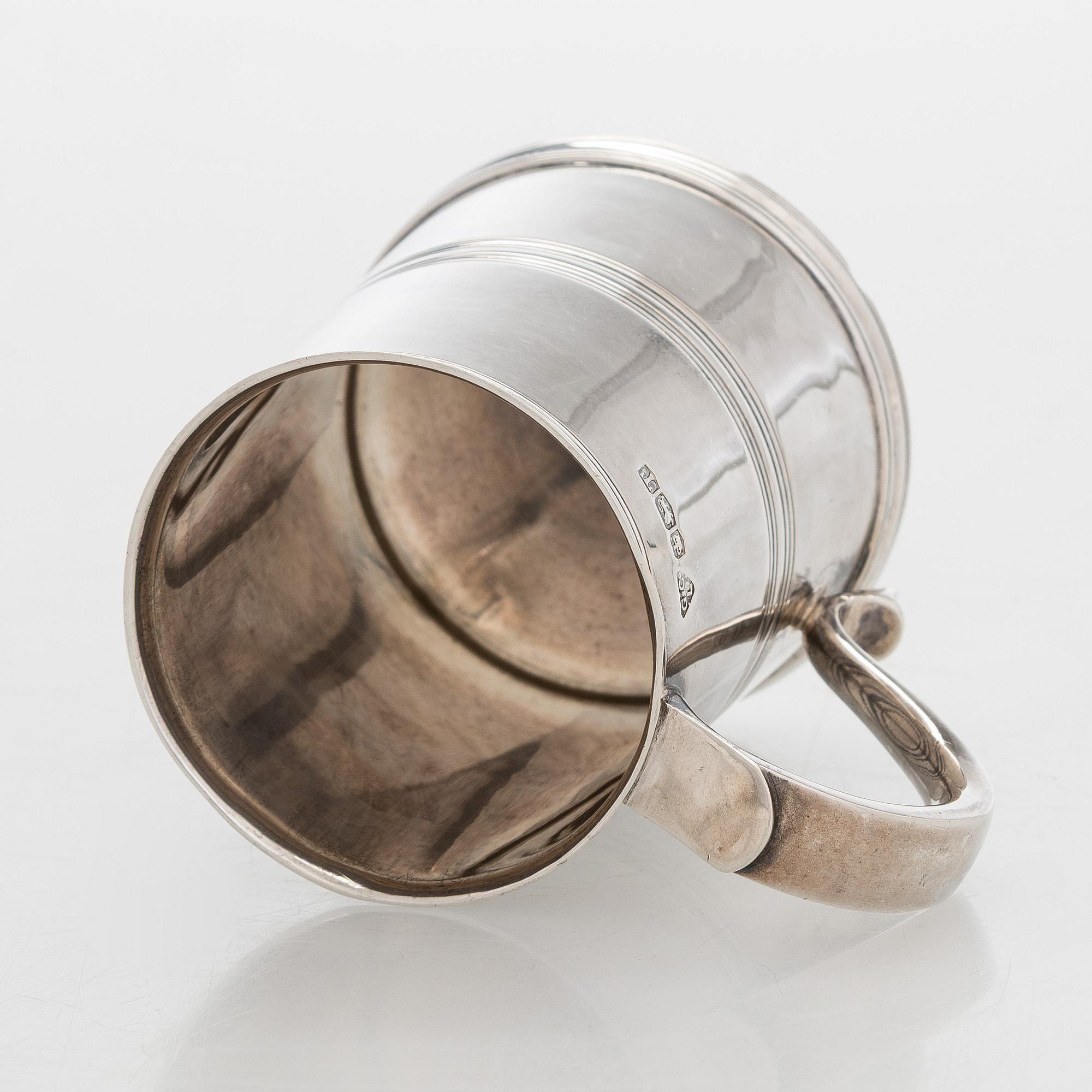 Mugg, sterlingsilver, Garrard & Co Ltd, Sheffield 1961.