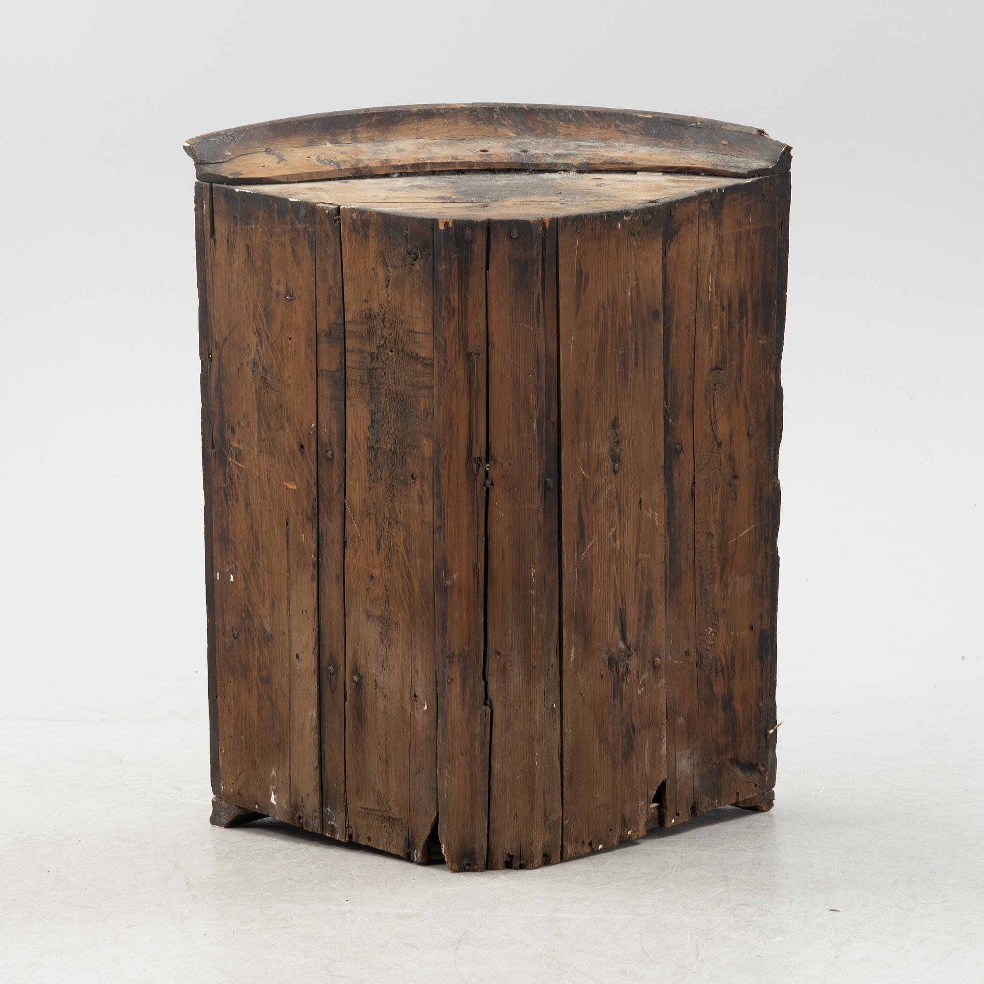 A 19th century painted wooden cabinet.