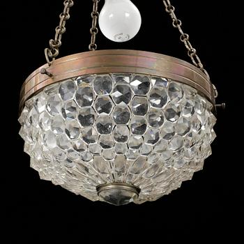 TAKLAMPA, 1900-talets början. Höjd ca 42 cm.