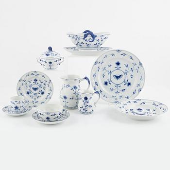 A porcelain service, 41 pieces, "Sommarfugl", Bing & Grøndahl, Denmark.