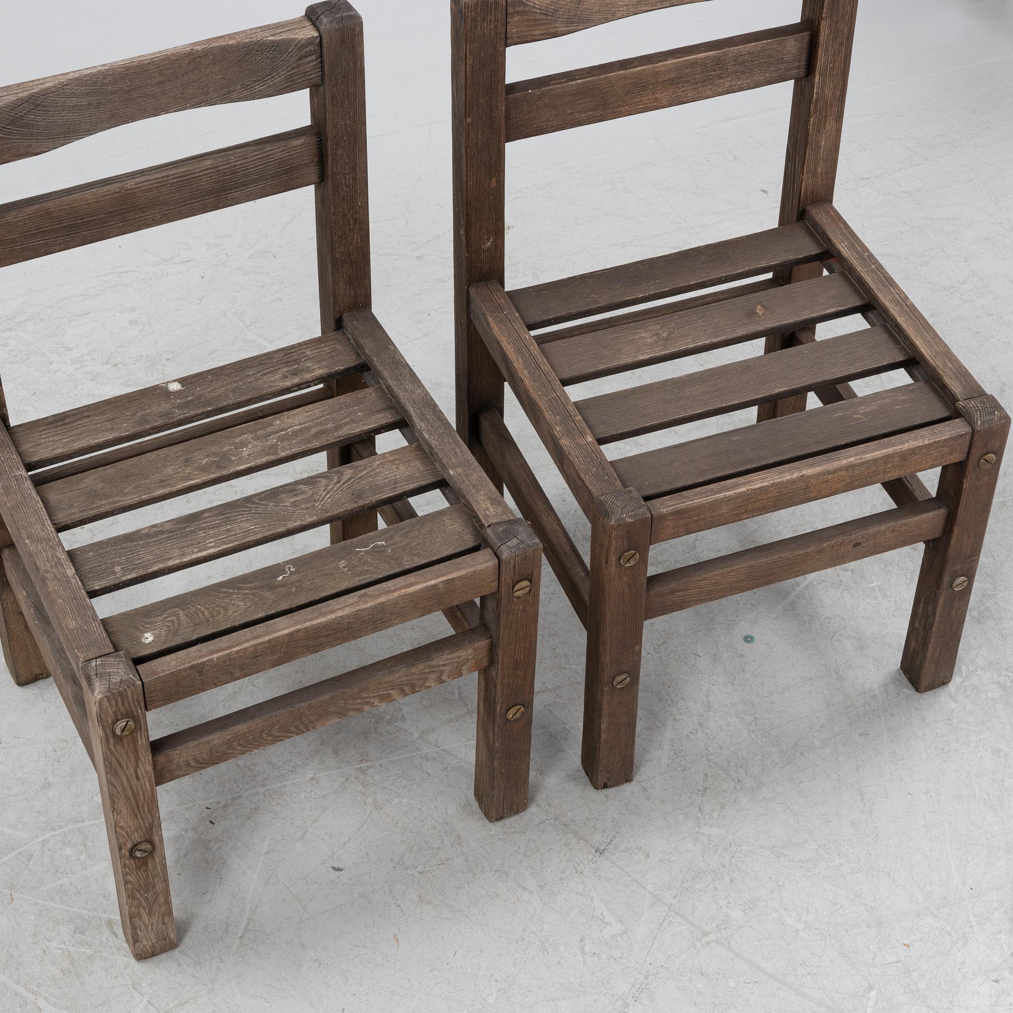 Elsa Stackelberg, a table and four chairs, Fri Form, Sweden, second half of the 20th century.