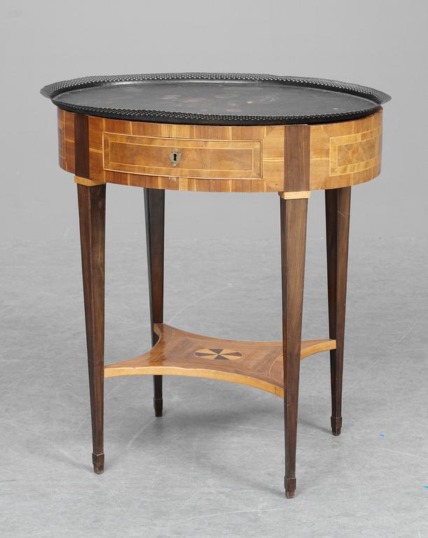 BRICKBORD. Gustavianskt.