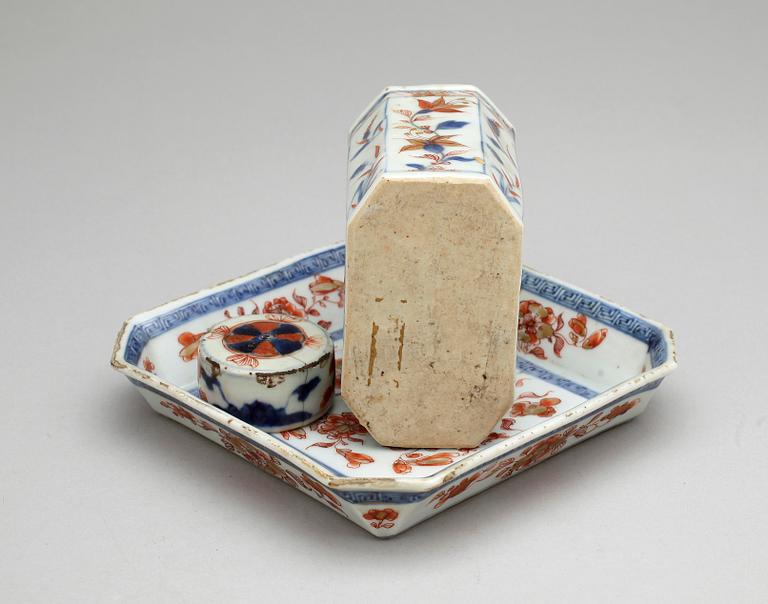 TEDOSA samt FAT, porslin, Qianlong, Kina 1700-tal.