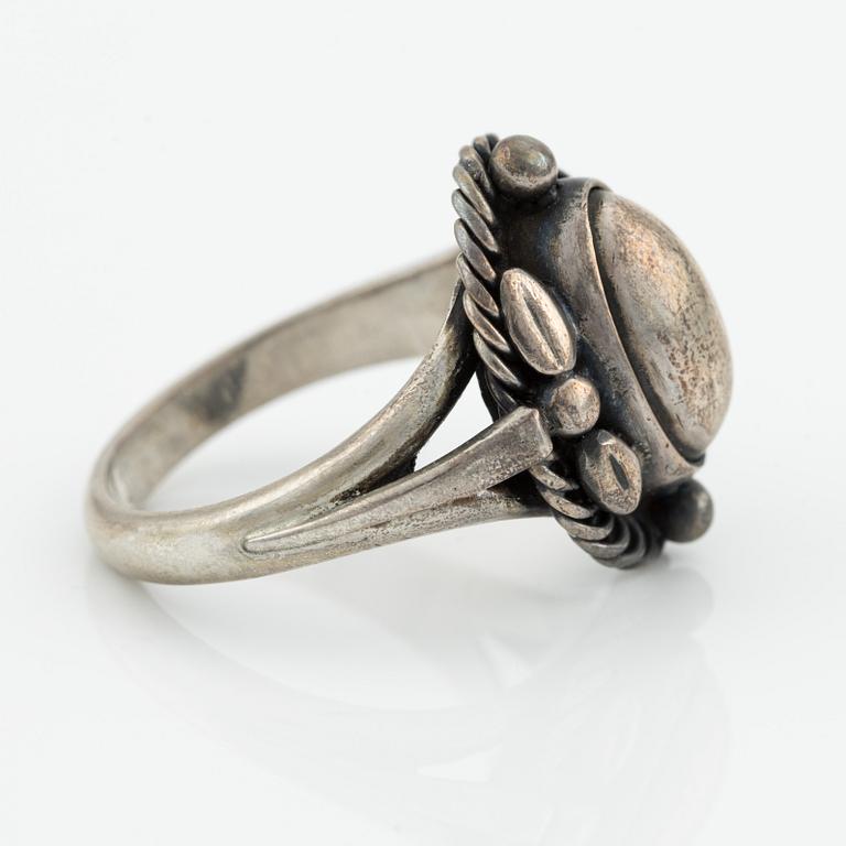 Georg Jensen,  ring och ett par örhängen, silver.