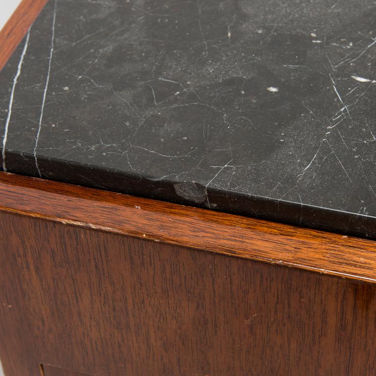 Birger Hahl, a 1920s Art Deco sidetable with drawers and a stool.