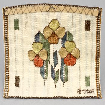 VÄVNAD, rölakansteknik med broderi, AB Märta Måås-Fjetterström, 1900-talets andra hälft.