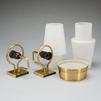 VÄGGLAMPOR, ett par, 1900-talets andra hälft.