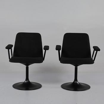 KARMSTOLAR, 2 st, Johanson Design, 1900-talets andra hälft.