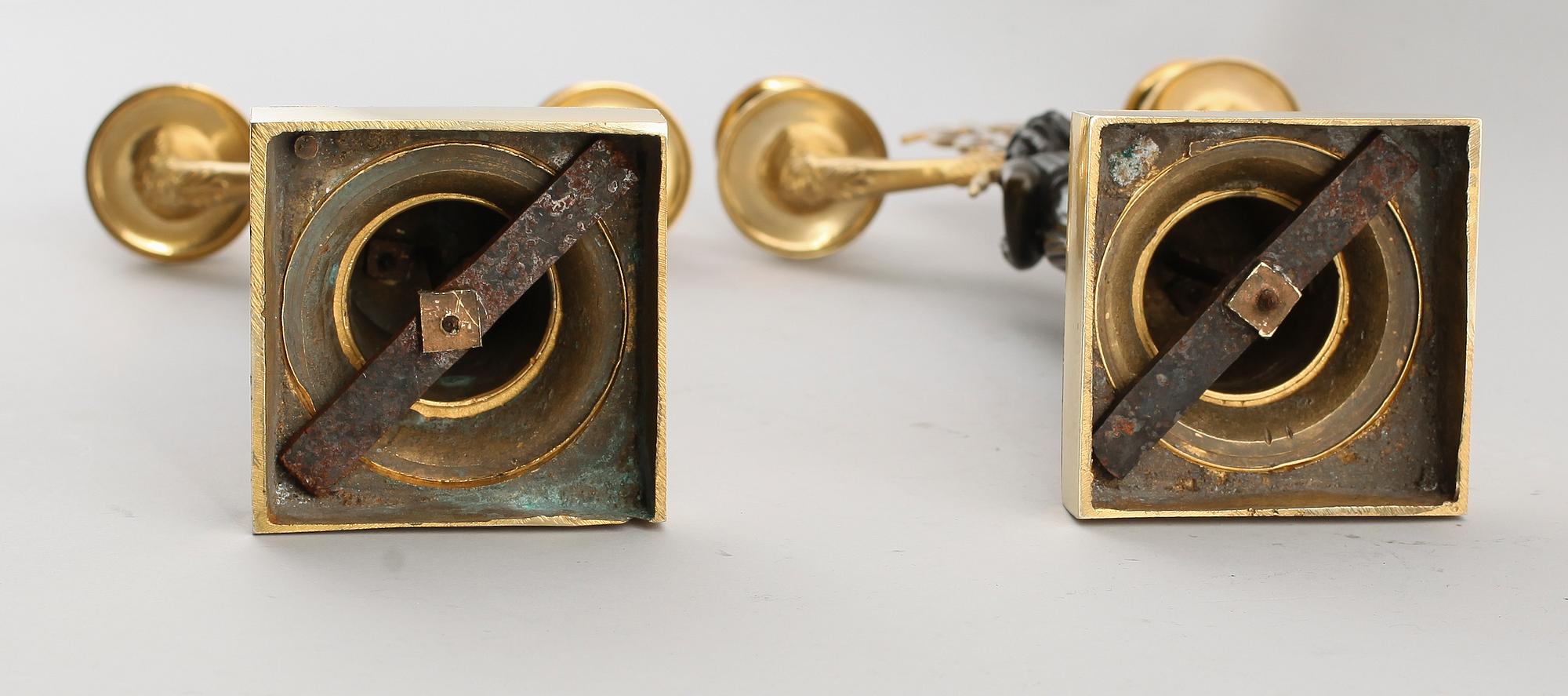 KANDELABRAR, 1 par, empire, omkring år 1800.