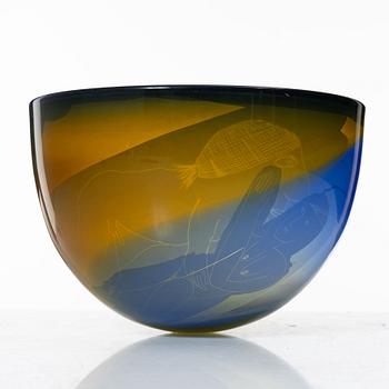 Ann Wolff (Wärff), a bowl, Stenhytta Glass Studio Transjö, blown by Wilke Adolfsson, 1982.
