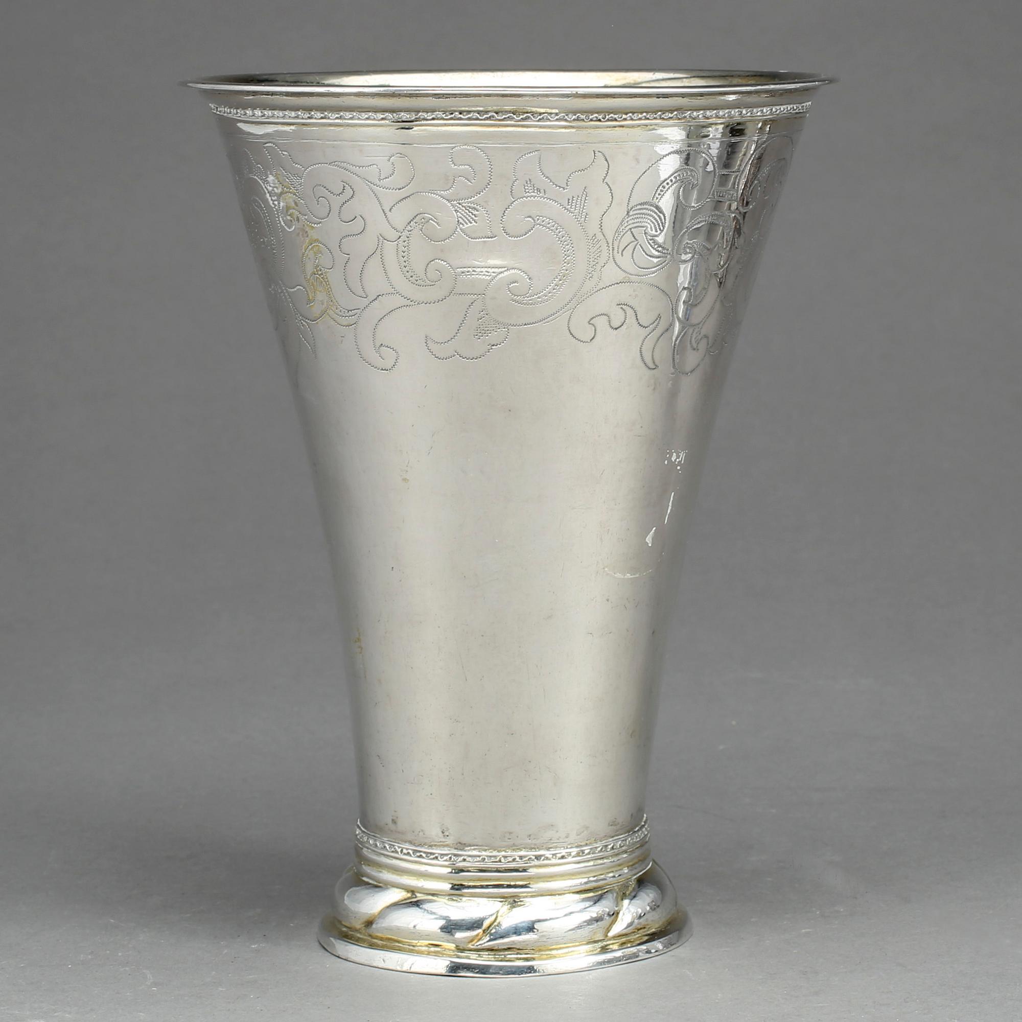 BÄGARE, silver, Carl Lemon, Uppsala, 1762. Vikt ca 389 gram.