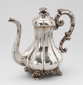 KAFFEKANNA, silver, Johan Pehr Rönbäck, Göteborg 1860. Vikt ca 711 g.