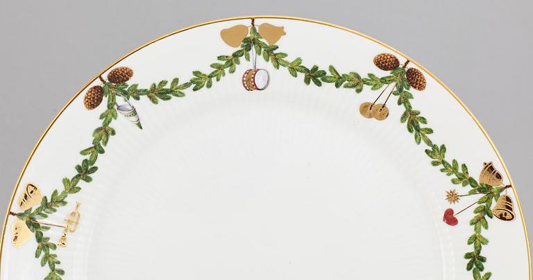 A 32-piece Christmas dinner service, porcelain, Royal Copenhagen.