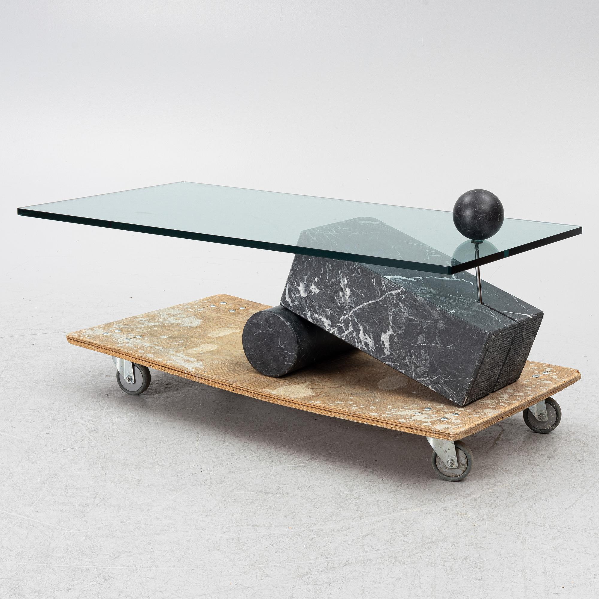 A coffee table, late 20th century.