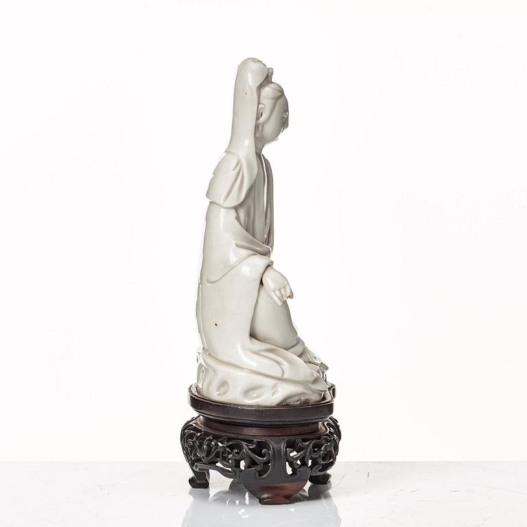 Guanyin, blanc de chine. Qingdynastin, 1700-tal.