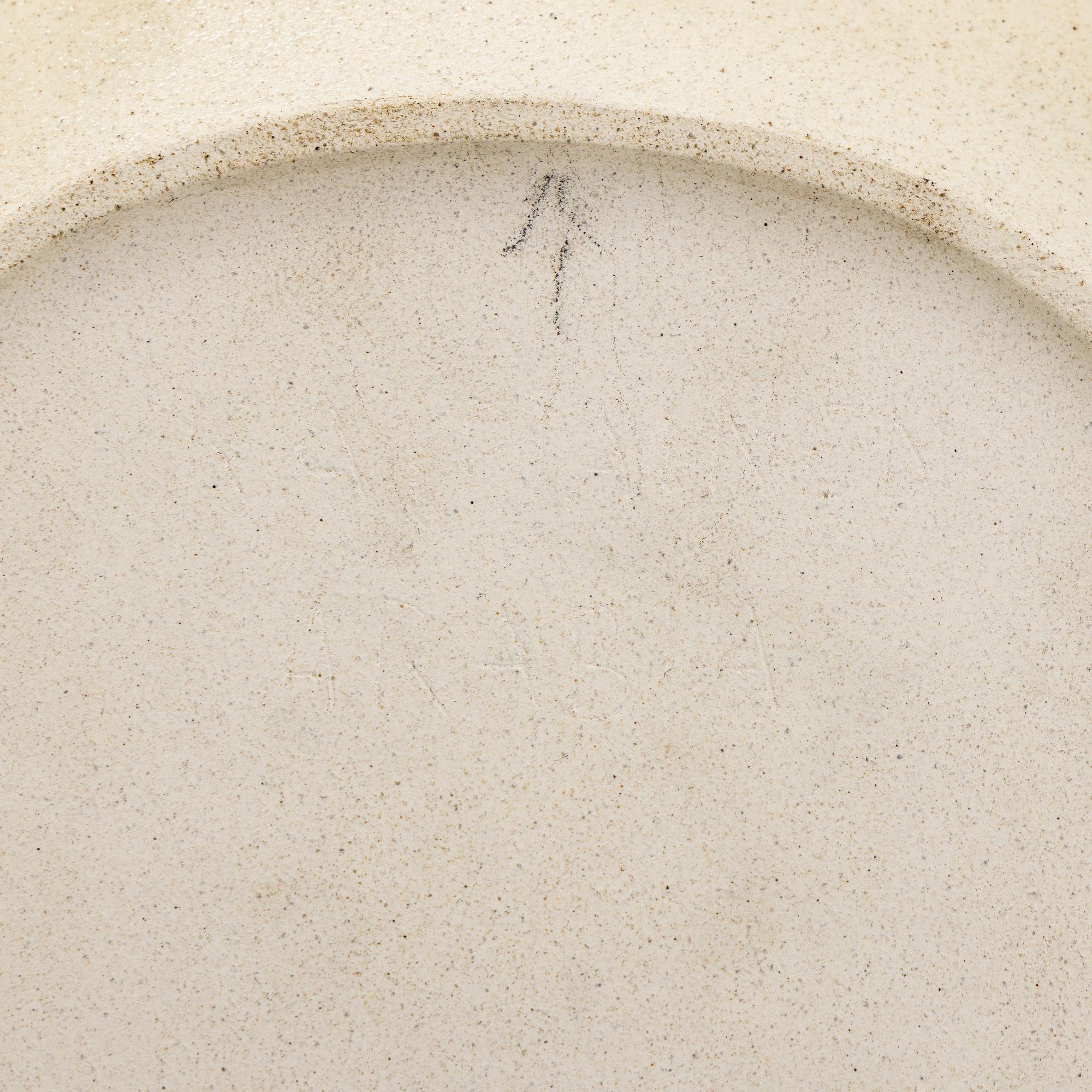 Birger Kaipiainen, a decorative ceramic plate, signed Kaipiainen Arabia.