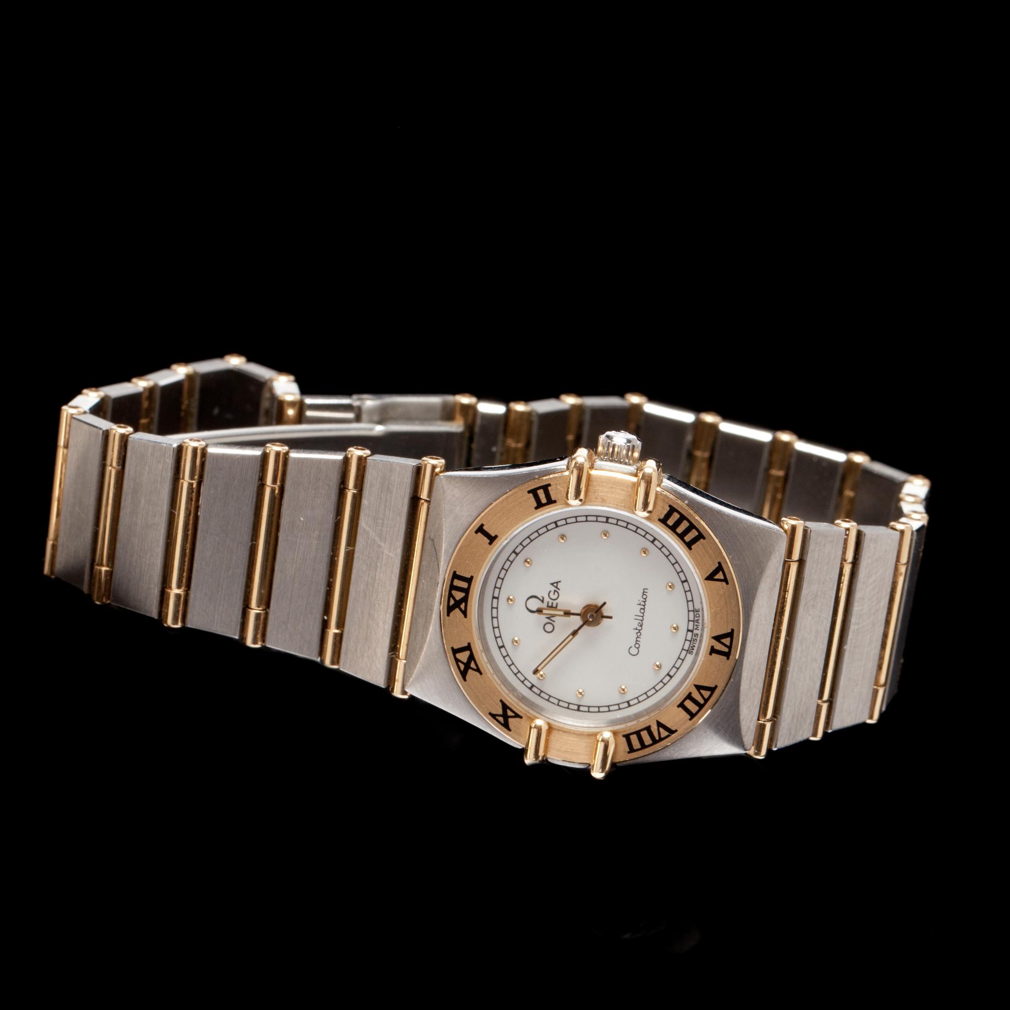 ARMBANDSUR, OMEGA CONSTELLATION. Guld på stål.