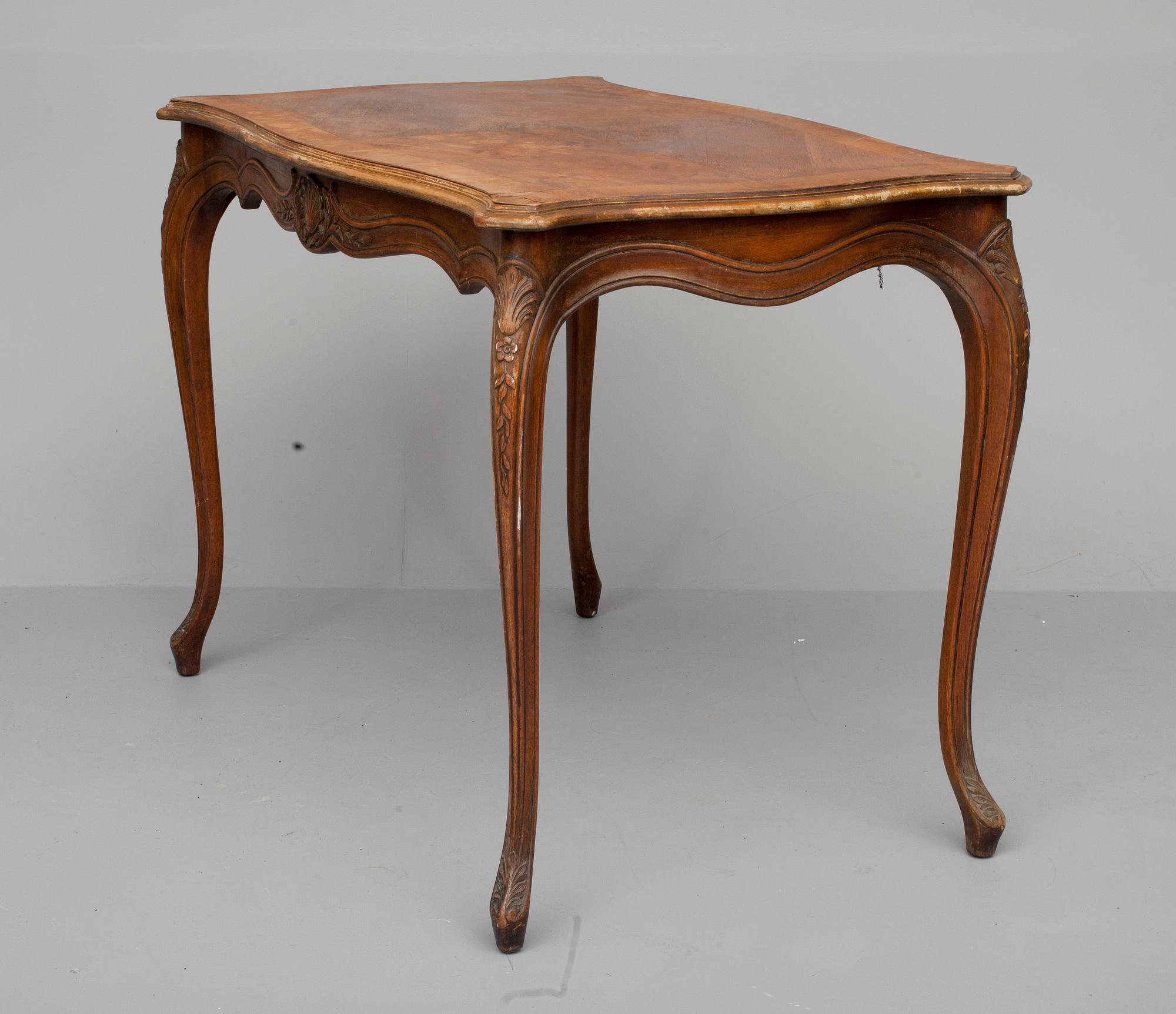BORD och TABURETT, rokokostil, 1900-tal.