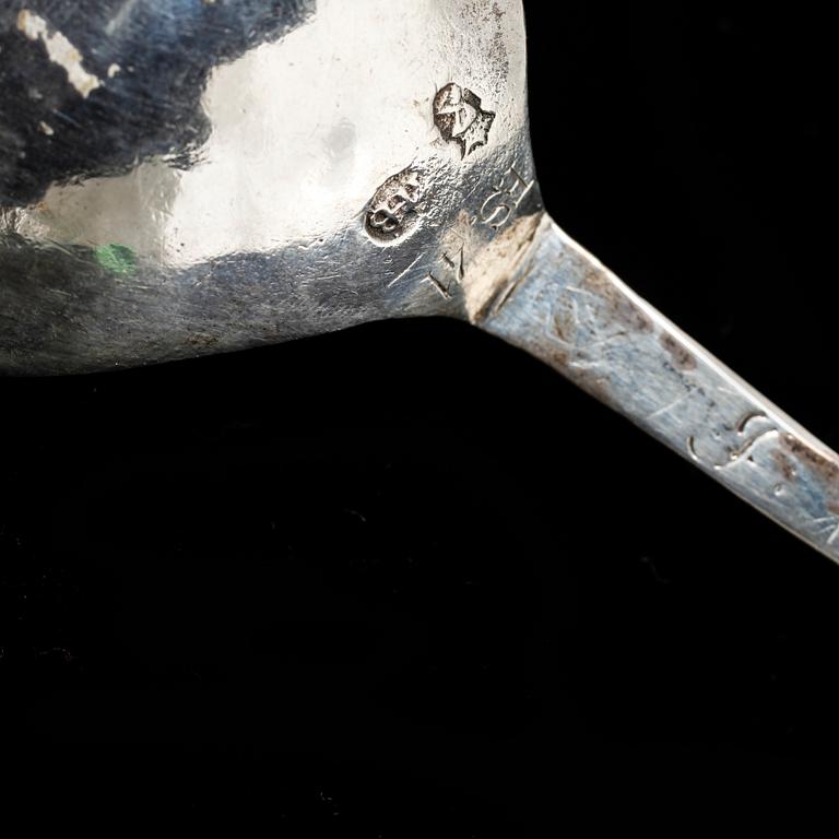 A Swedish 17th century silver spoon, mark of Jöran Hieronymi Bernegau, Norrköping (1648- 1679).