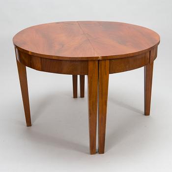 HALVMÅNEBORD, 2 st, Ryssland, 1800-talets första hälft.