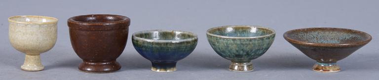 SKÅL samt MINIATYRER, 16 st, stengods, bl a Carl-Harry Stålhane, Rörstrand.