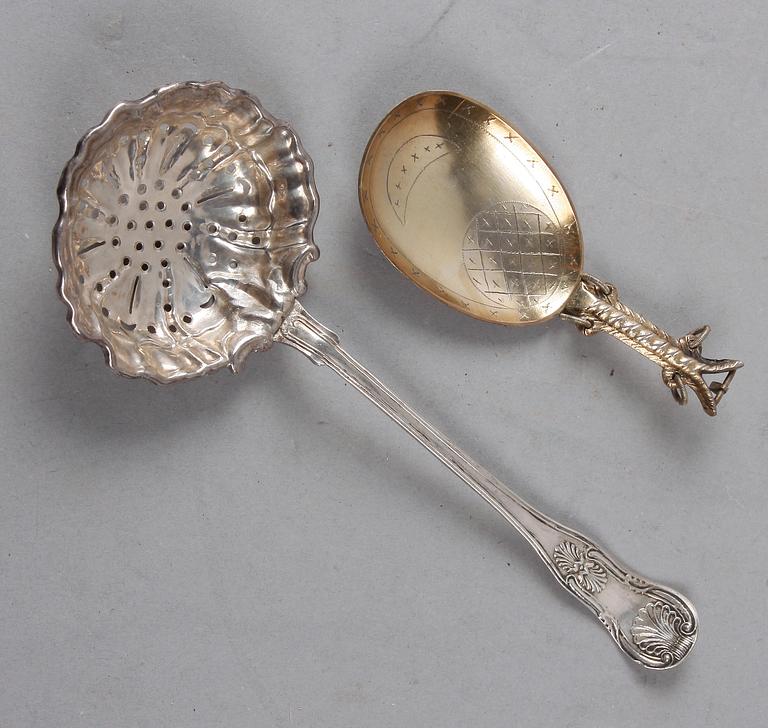 SUPSKED samt SOCKERSTRÖARE, silver. Bl a Ernst Gustav Markström, Uppsala, 1857.