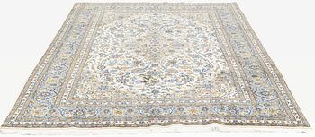 A carpet, Kashan, ca 310 x 205 cm.