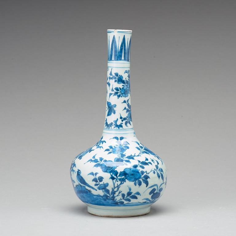 A blue and white vase, Ming dynasty, Wanli (1572-1623).