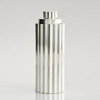 Kay Fisker, a sterling silver coctailshaker, company Anton Michelsen, Copenhagen 1940's.