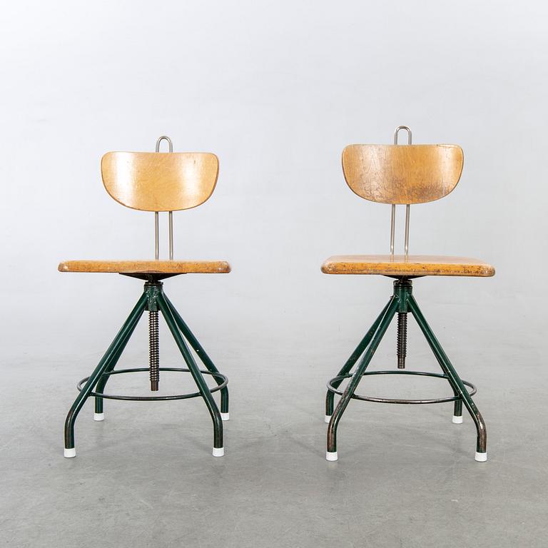 Arbetsstolar, 2 st,   Kockums mekaniska verkstad, Malmö, 1900-talets mitt.