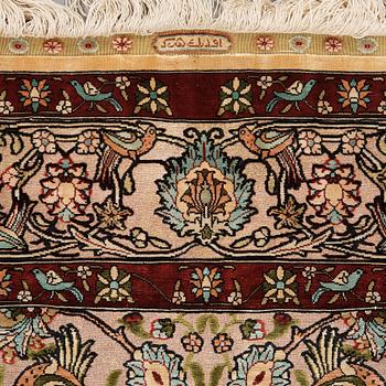 MATTA. Old silke Hereke Souf. 148,5 x 98 cm.