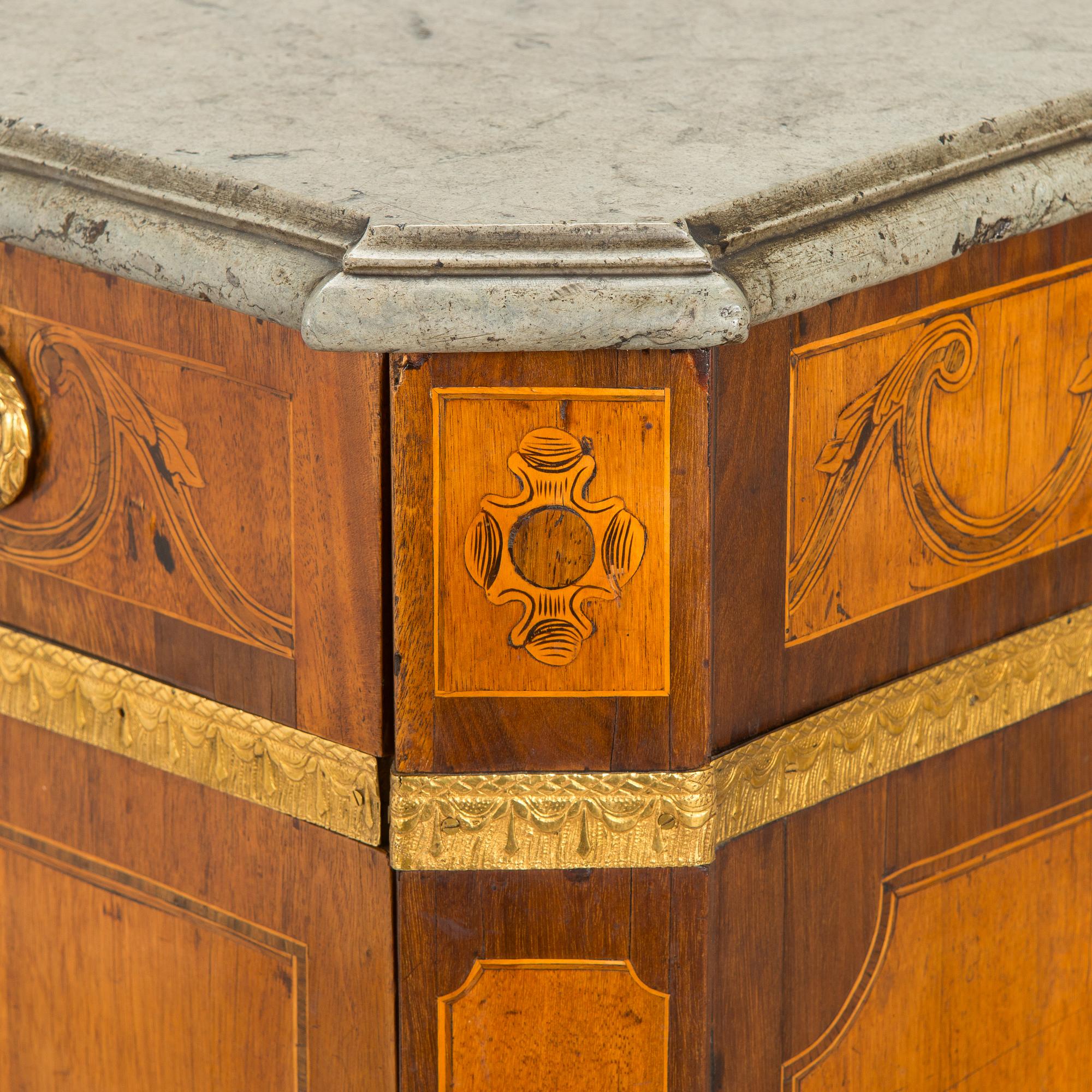 A Gustavian late 18th century commode attributed to J. Hultsten.
