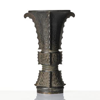 An archaistic bronze vase, Gu, late Ming dynasty/early Qing dynasty.